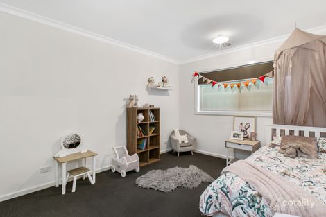 Property photo of 3 Capstone Street Clyde VIC 3978