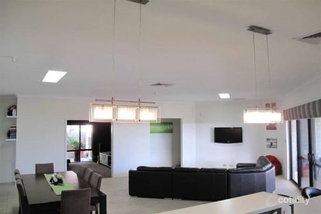 16 Salton St, Secret Harbour, WA 6173