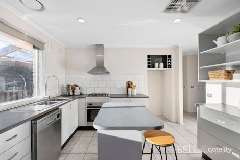 Property photo of 1/10 Belinda Close Kilsyth VIC 3137