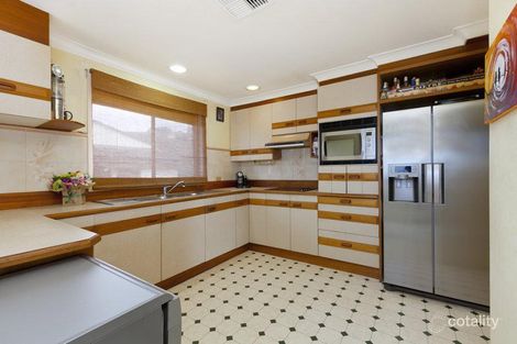 Property photo of 4 Metcalf Place Mount Warrigal NSW 2528