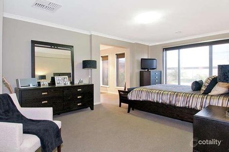 Property photo of 8 Windsor Court Hillside VIC 3037