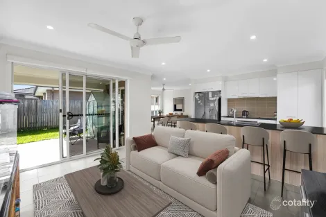 Property photo of 56 Denham Circuit Willow Vale QLD 4209