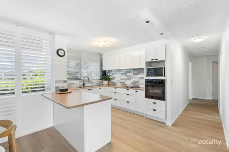Property photo of 2/130 Marine Parade Coolangatta QLD 4225