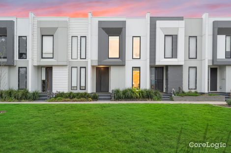 Property photo of 6 Furphy Walk Kalkallo VIC 3064