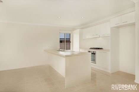 Property photo of 16 Elimatta Avenue Jordan Springs NSW 2747