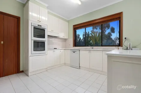 Property photo of 20 Gloaming Ride Kurunjang VIC 3337