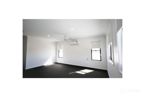Property photo of 17 Splendid Close Pallara QLD 4110