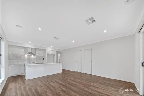 Property photo of 5 Nelse Way Werribee VIC 3030