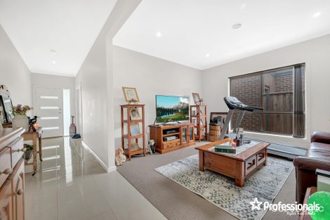 Property photo of 15 Leyana Crescent Brookfield VIC 3338