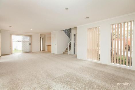 Property photo of 2/30 The Parkway Caroline Springs VIC 3023