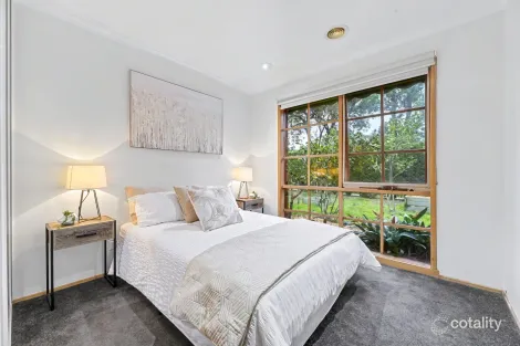 Property photo of 1 Dion Drive Carrum Downs VIC 3201