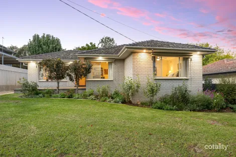 9 Wilson St, Kooringal, NSW 2650