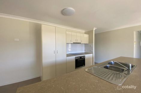 Property photo of 2 Warilla View Blacks Beach QLD 4740