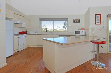 Property photo of 28 Beauty Crescent Surfside NSW 2536