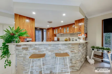 Property photo of 7 Palm Court Moore Park Beach QLD 4670