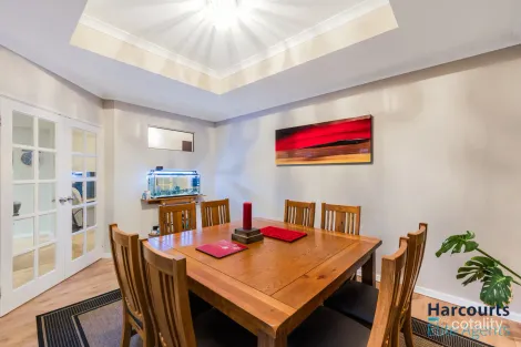 Property photo of 14 Coniston Bend Waikiki WA 6169