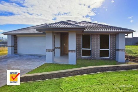 8 Laguna Cl, Shell Cove, NSW 2529