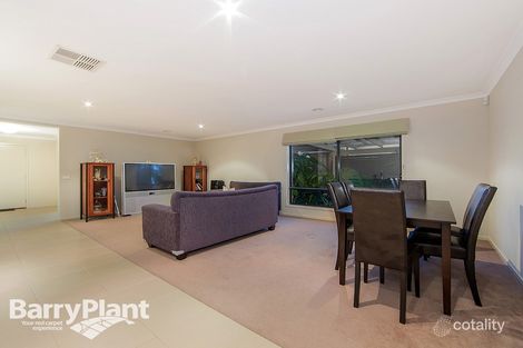 Property photo of 16 Dalmuir Boulevard Deer Park VIC 3023