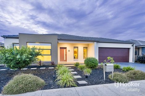 Property photo of 32 Marlin Crescent Point Cook VIC 3030