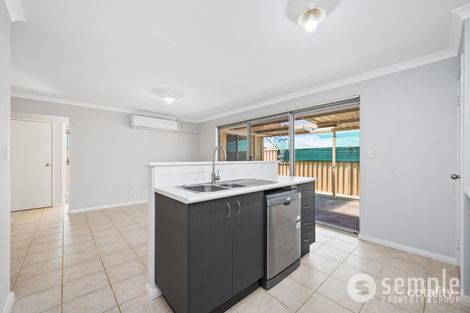 Property photo of 17/11 Hazlett Way Canning Vale WA 6155