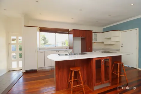 Property photo of 12 Tarakan Street Soldiers Hill QLD 4825
