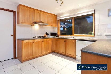 Property photo of 27 Insignia Crescent Berwick VIC 3806