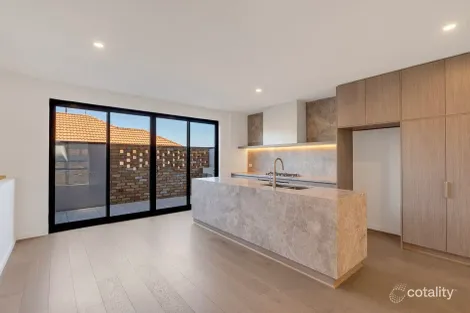 17 Carrick Lane, Strathmore, VIC 3041