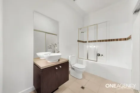 Property photo of 2/17 Tom Roberts Parade Point Cook VIC 3030