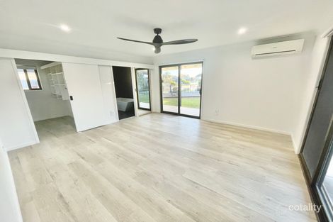 Property photo of 151 Rio Vista Boulevard Broadbeach Waters QLD 4218