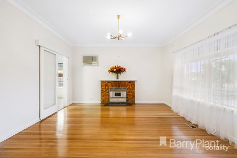 Property photo of 66 Stradbroke Drive St Albans VIC 3021