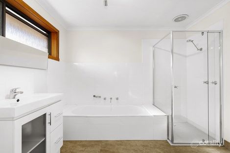 Property photo of 2 Hooper Street Macleod VIC 3085