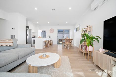 Property photo of 5 Riverside Place Brown Hill VIC 3350