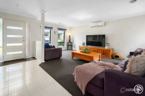 Property photo of 12 Evergreen Place Yarra Junction VIC 3797