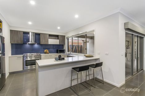 Property photo of 8 Jefferson Avenue Cranbourne North VIC 3977
