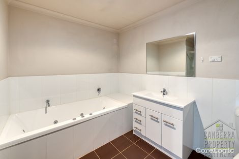 Property photo of 274 Anthony Rolfe Avenue Gungahlin ACT 2912