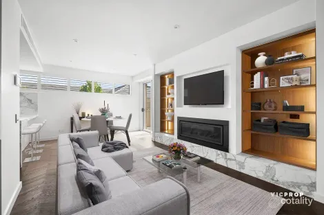 Property photo of 102/94 Doncaster Road Balwyn North VIC 3104