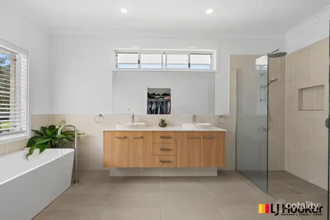 Property photo of 12 Alans Place Yamba NSW 2464