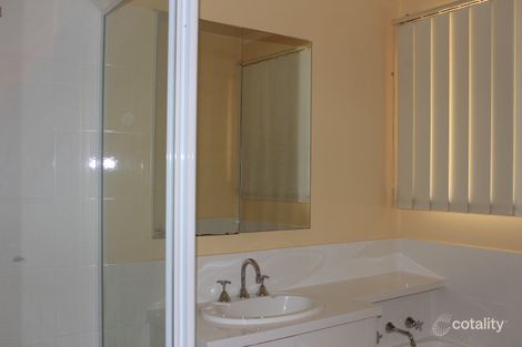 Property photo of 2 Rhus Court Werribee VIC 3030