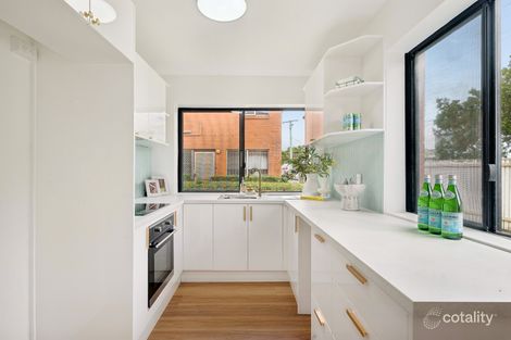 Property photo of 1/853 Wynnum Road Cannon Hill QLD 4170