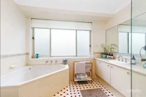 Property photo of 10 Myrtle Grove Bella Vista NSW 2153