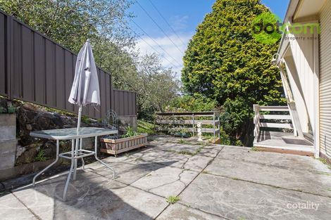 Property photo of 2 Wimbledon Grove Garden Suburb NSW 2289