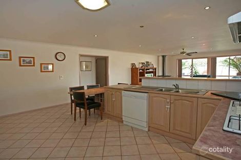 Property photo of 10 Chadbourn Place Narre Warren South VIC 3805