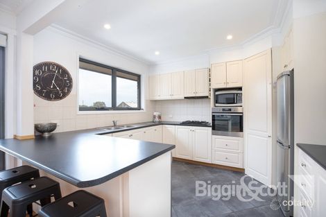 Property photo of 13 Robert Drive Ballarat North VIC 3350