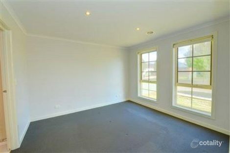 Property photo of 6 Parbury Avenue Lake Gardens VIC 3355