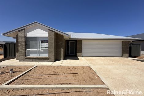 33 Hatcher Rd, Munno Para Downs, SA 5115