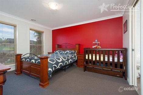 Property photo of 19 Barrima Drive Glenfield Park NSW 2650