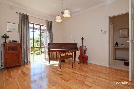 Property photo of 2 Maberley Crescent Frankston South VIC 3199