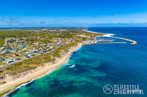 Property photo of 26 Damepattie Drive Two Rocks WA 6037