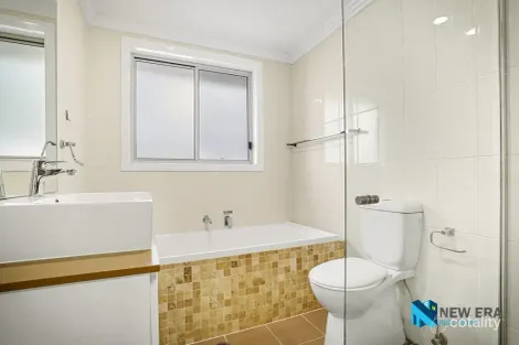 Property photo of 25 Daylesford Close Ropes Crossing NSW 2760