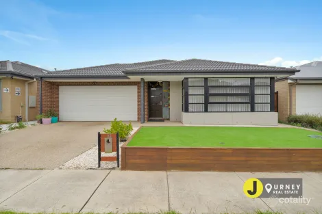 Property photo of 32 Shulze Drive Clyde North VIC 3978
